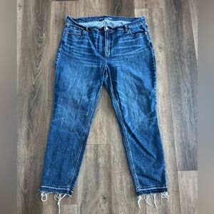 Old Navy Jeans.  Women’s size 18 Tall.  Mid rise Boyfriend jeans.  Dark wash.